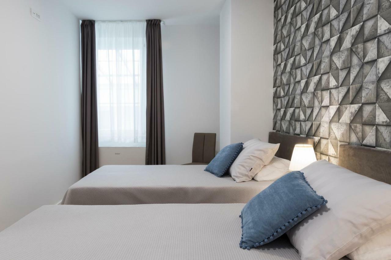 Millennium Apartments ชาโคเว็ค ภายนอก รูปภาพ